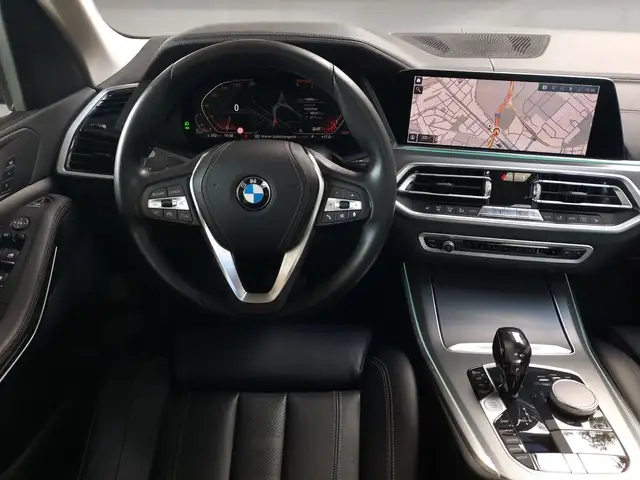 BMW X5 view 20