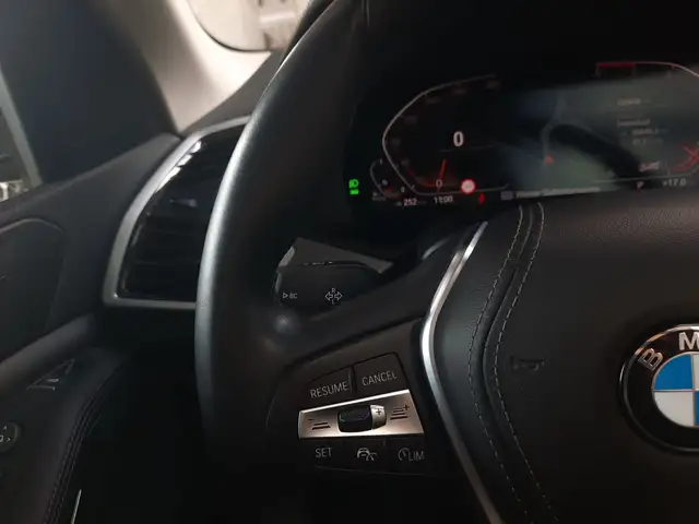 BMW X5 view 21