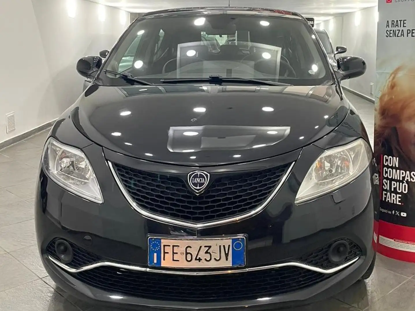 Lancia Ypsilon Gold GPL 1.2 Nero - 1