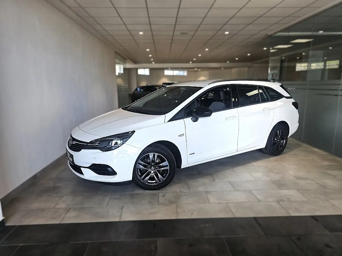 Opel Astra ST 1,2 Turbo Direct Inj. Design&Tech Blanc - 1