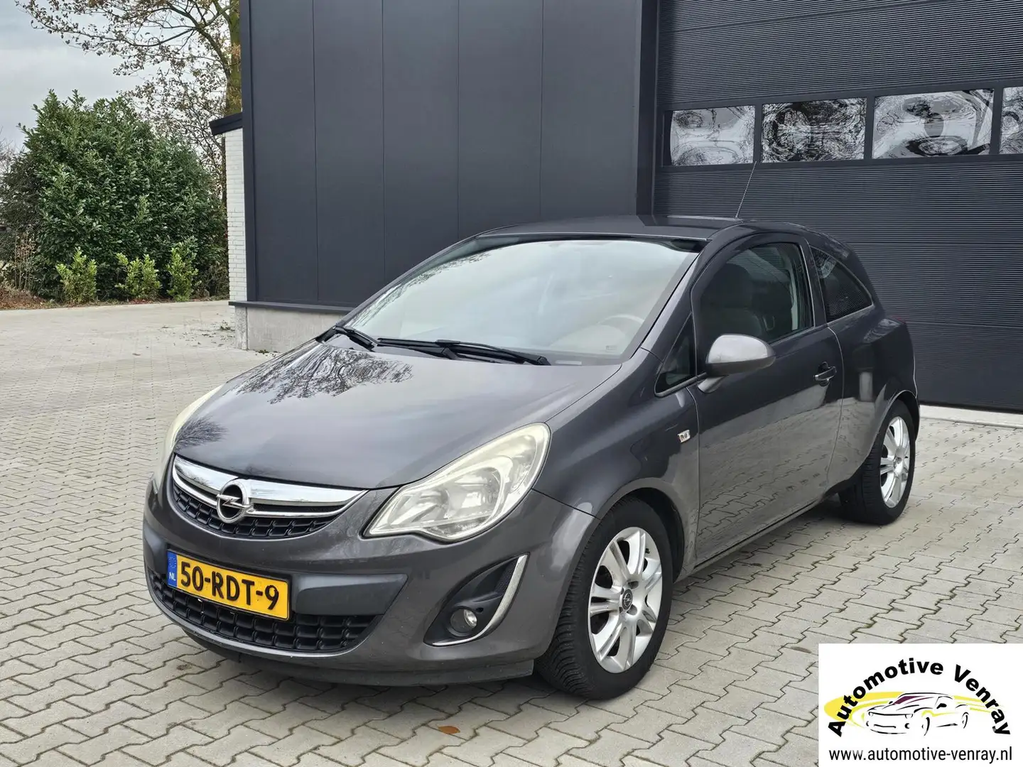 Opel Corsa 1.2-16V Cosmo, Airco, Cruise-Control & nieuwe APK Gris - 1