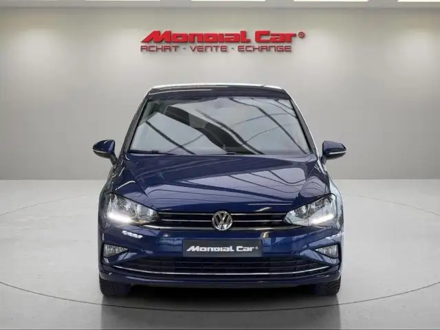 Volkswagen Golf view 3