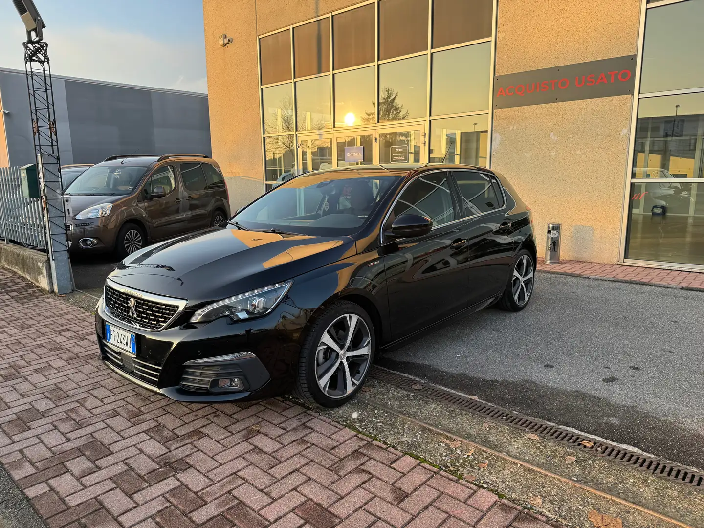 Peugeot 308 1.5 Blue-HDi GT Line Nero - 2