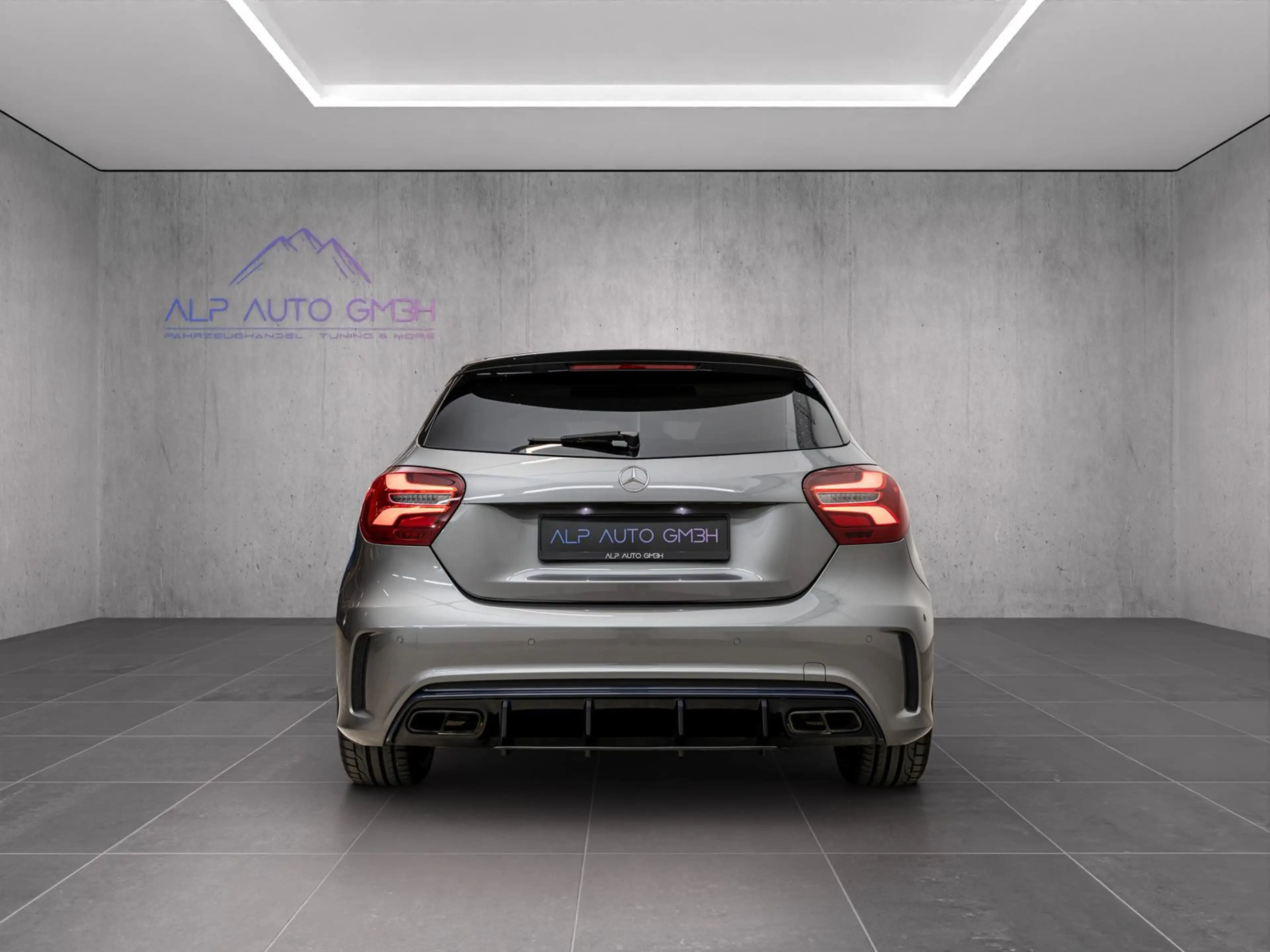 Mercedes-Benz A 45 AMG A45 AMG 4Matic/NIGHT/DAB/DRIV.PACK/SPORT-ABGAS — photo 6