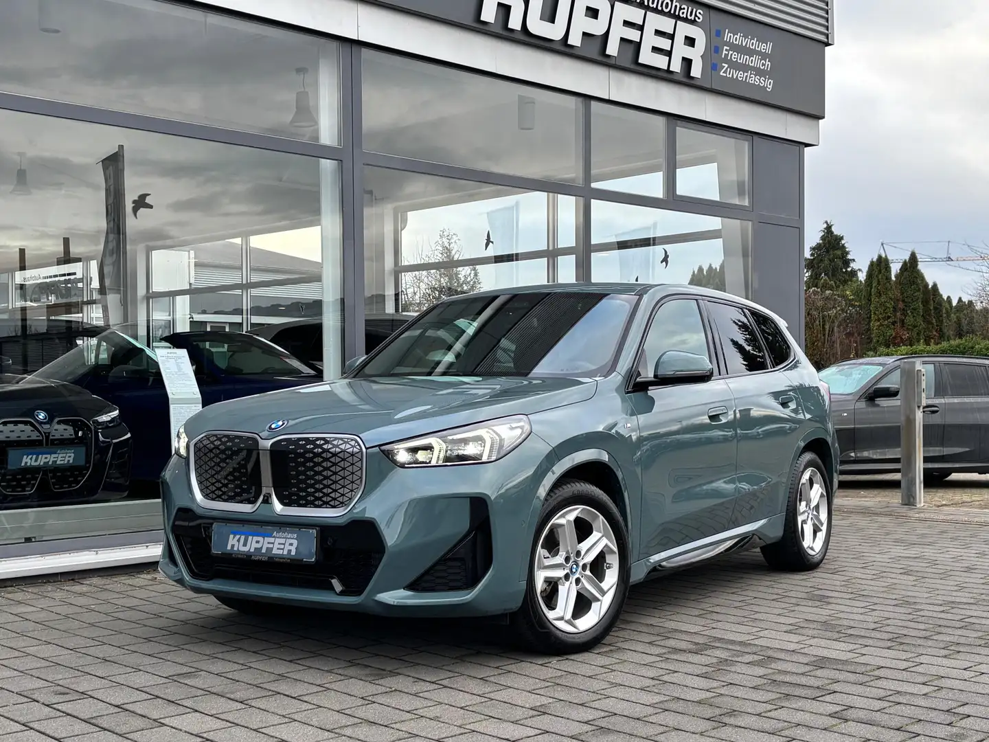 BMW X1 xDrive30 M Sportpaket ACC°AHK°Headup°Ad.LED Vert - 1