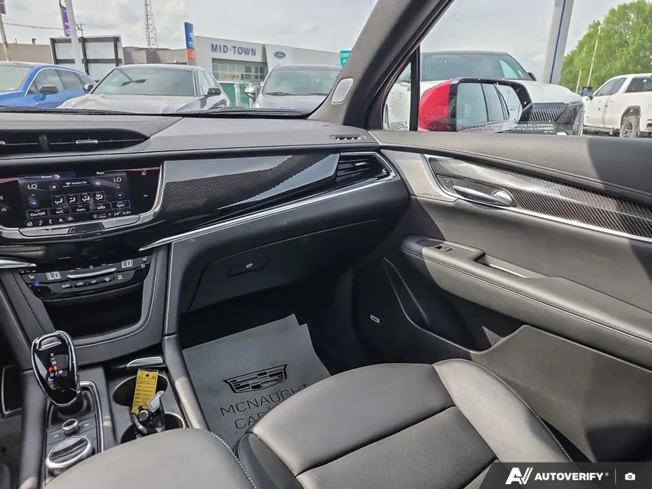 Cadillac XT6 photo Cadillac XT6