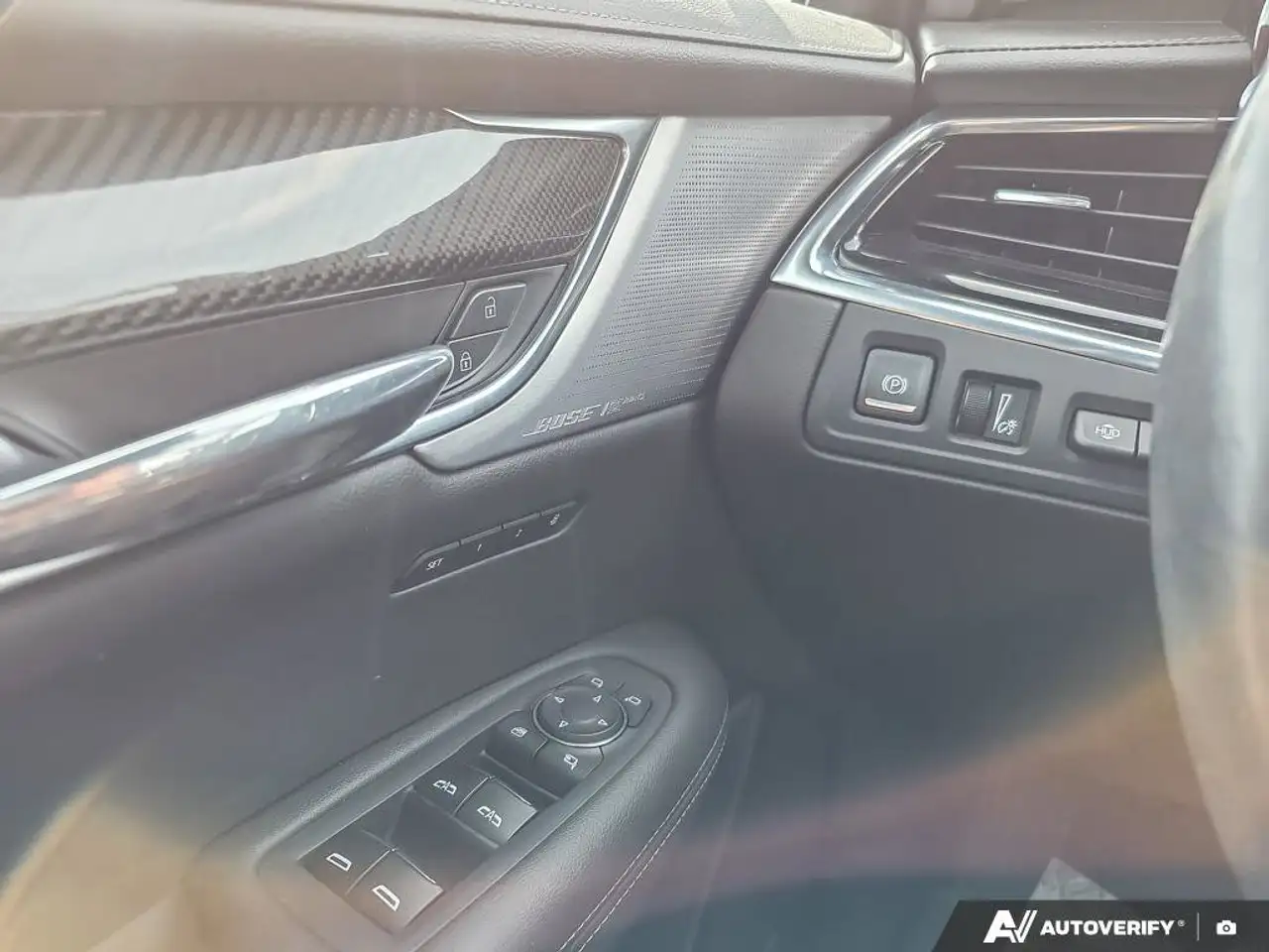 Cadillac XT6 photo Cadillac XT6