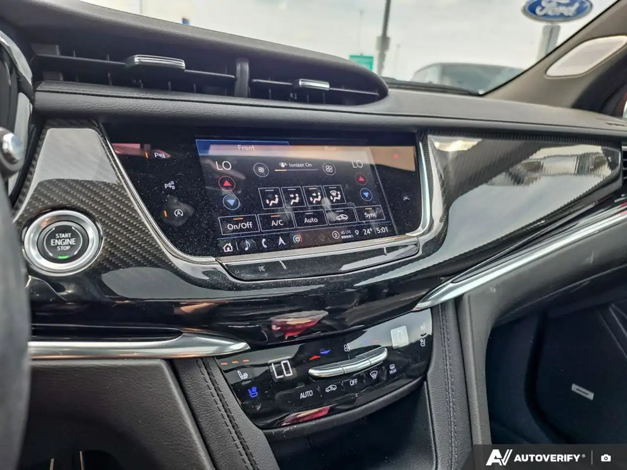 Cadillac XT6 photo Cadillac XT6