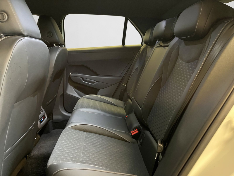Volkswagen T-Roc R-Line T-ROC NF 1.5 RLineB 110eTSID7F — photo 14