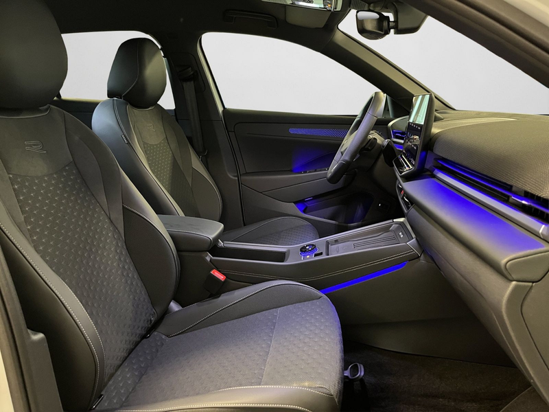 Volkswagen T-Roc R-Line T-ROC NF 1.5 RLineB 110eTSID7F — photo 4