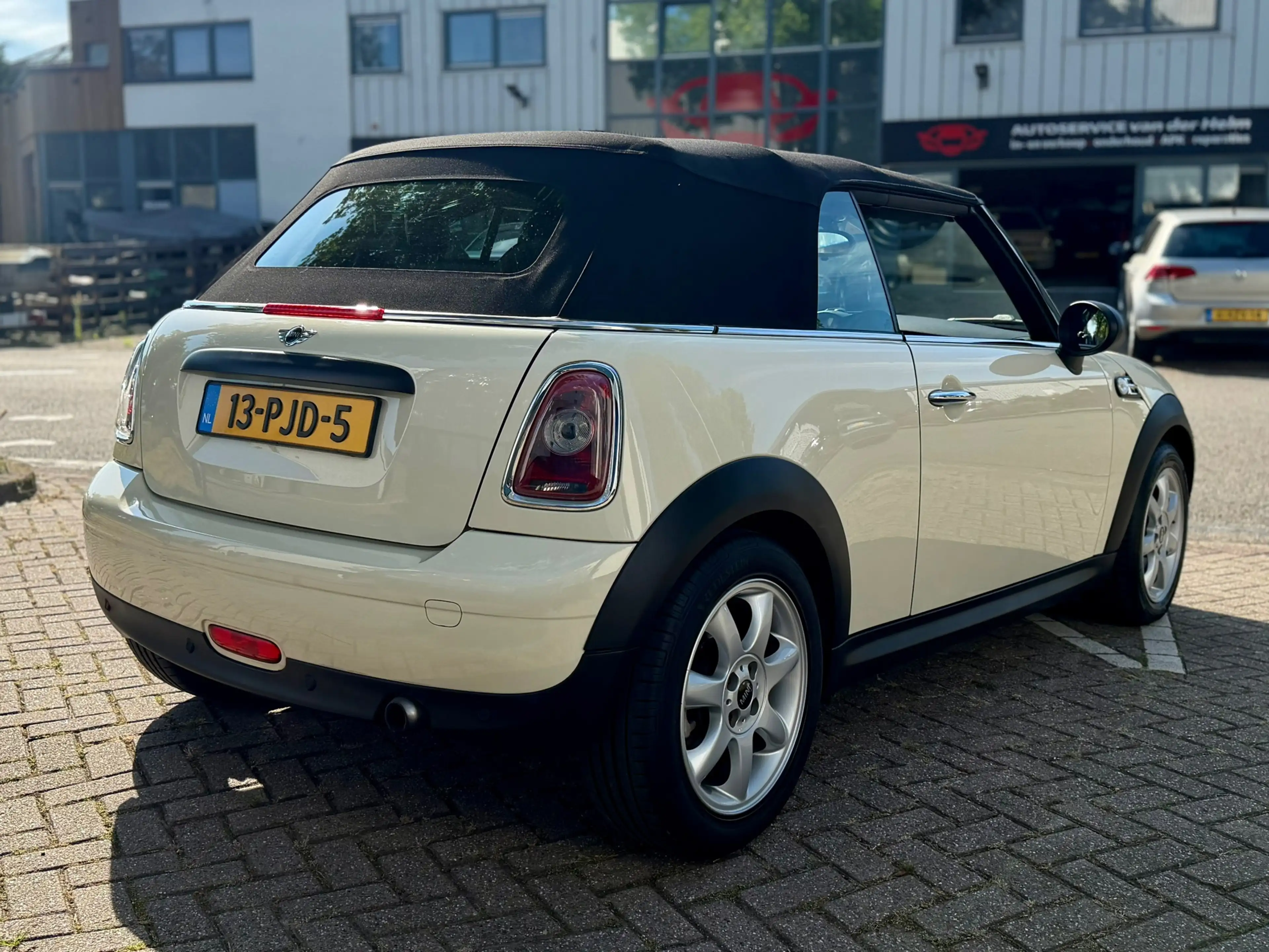 MINI One Cabrio 1.6 50th Anniversary * NAP * LEDER * STOELVERWARMI — photo 22