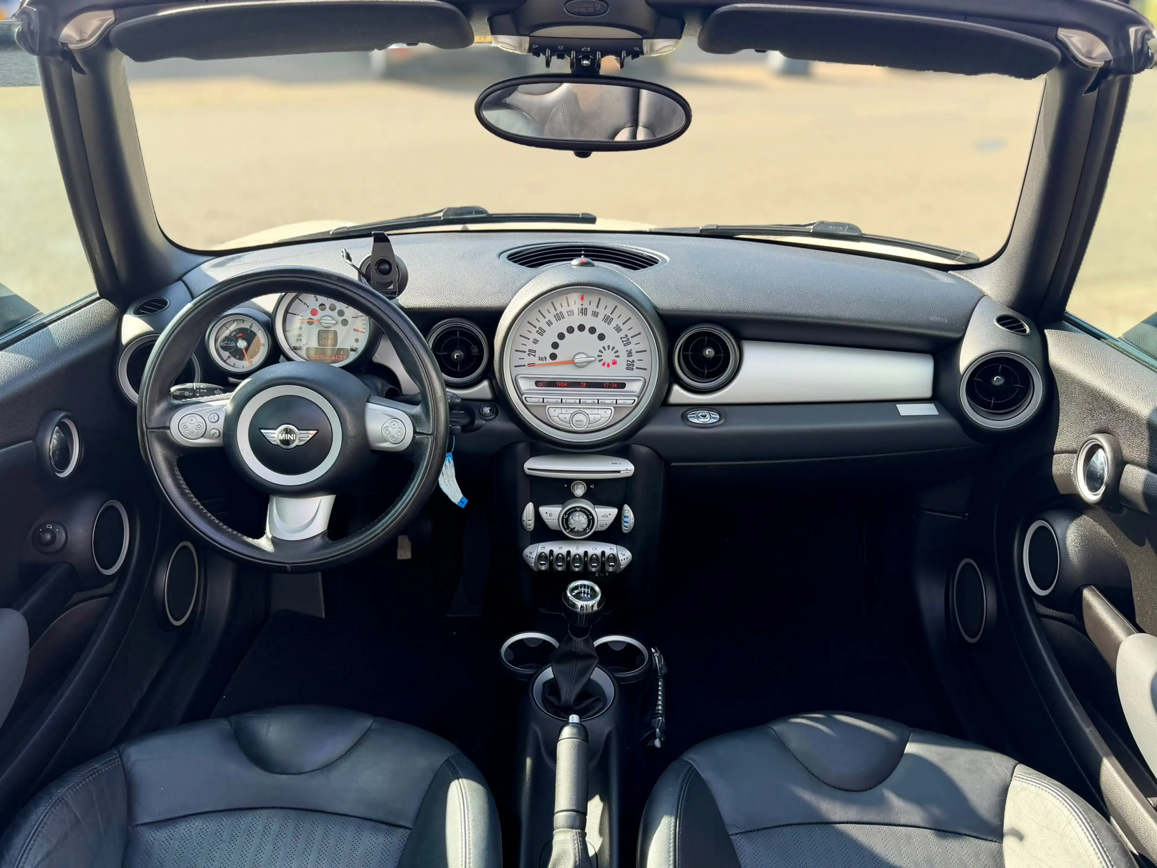 MINI One Cabrio 1.6 50th Anniversary * NAP * LEDER * STOELVERWARMI — photo 4