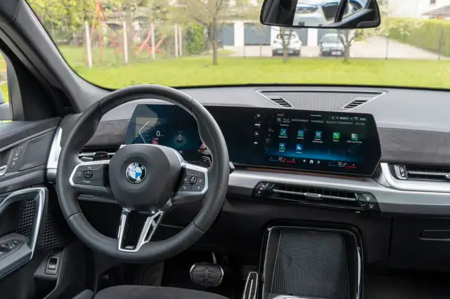 BMW X2 view 15