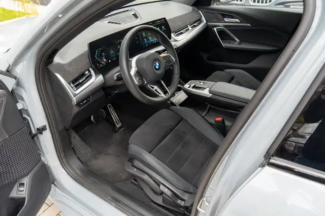 BMW X2 view 11