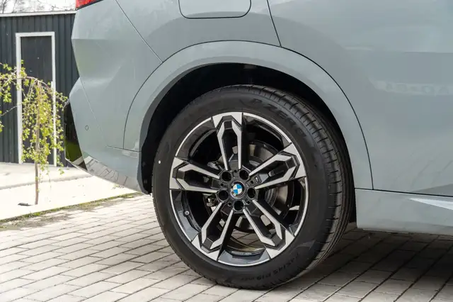 BMW X2 view 10