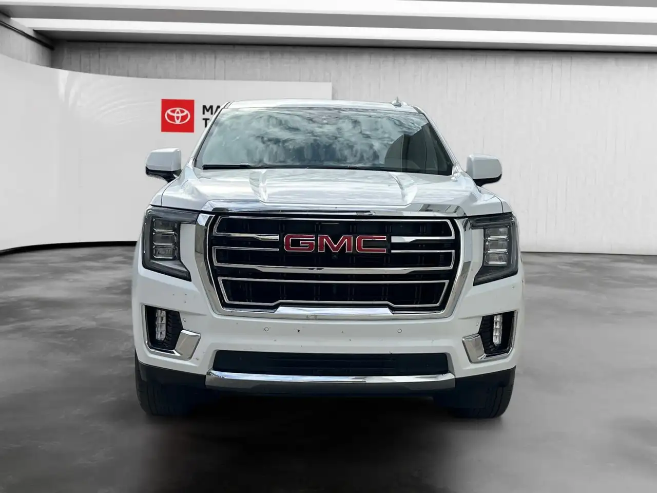GMC Yukon снимка GMC Yukon