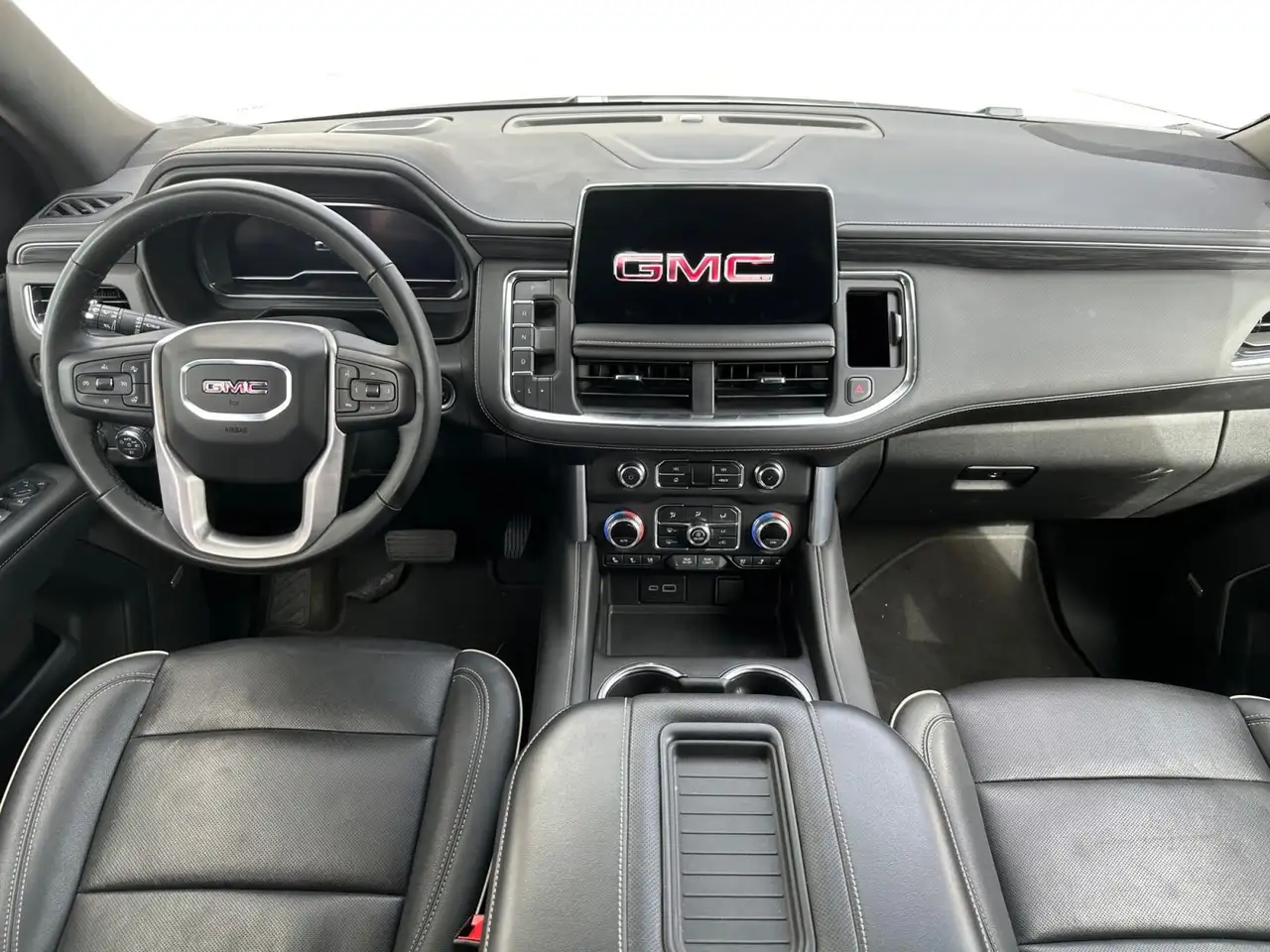 GMC Yukon снимка GMC Yukon