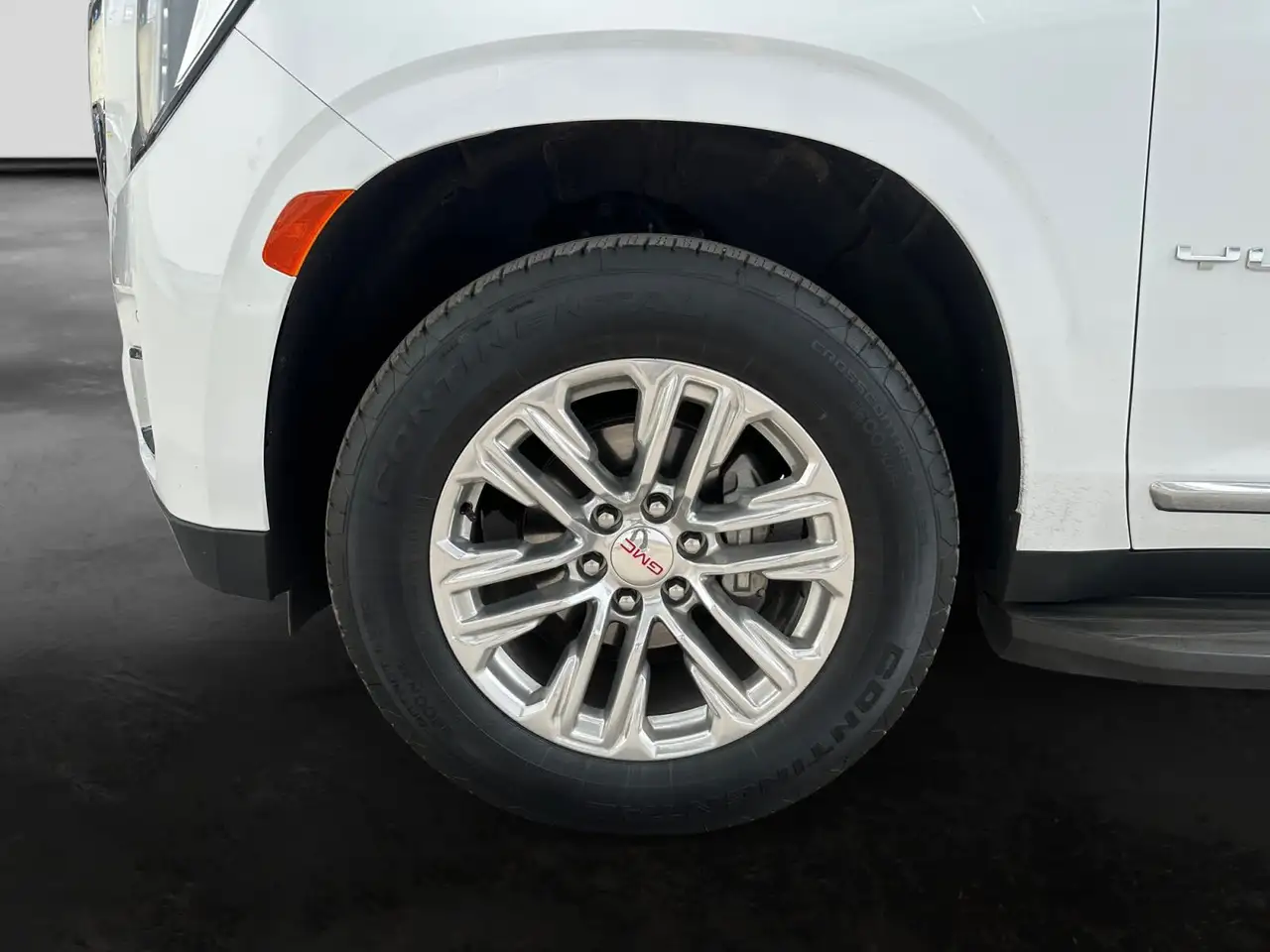 GMC Yukon снимка GMC Yukon