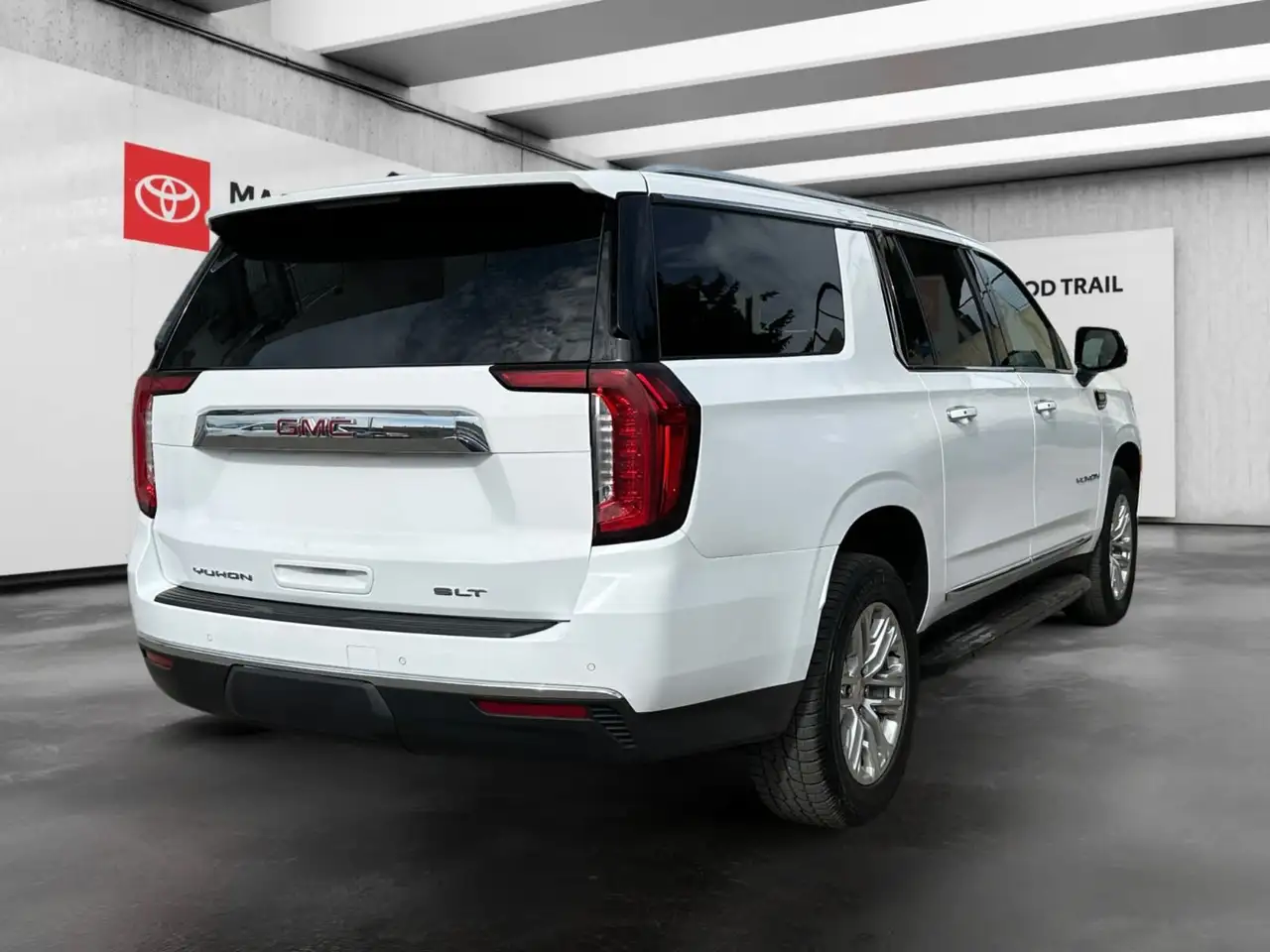 GMC Yukon снимка GMC Yukon