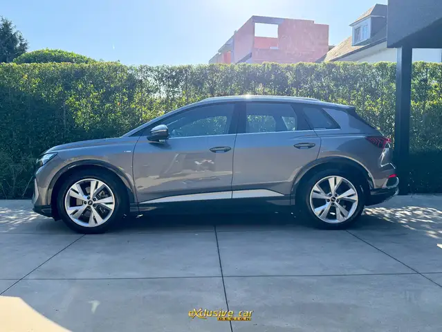 Audi Q4 E-Tron view 8