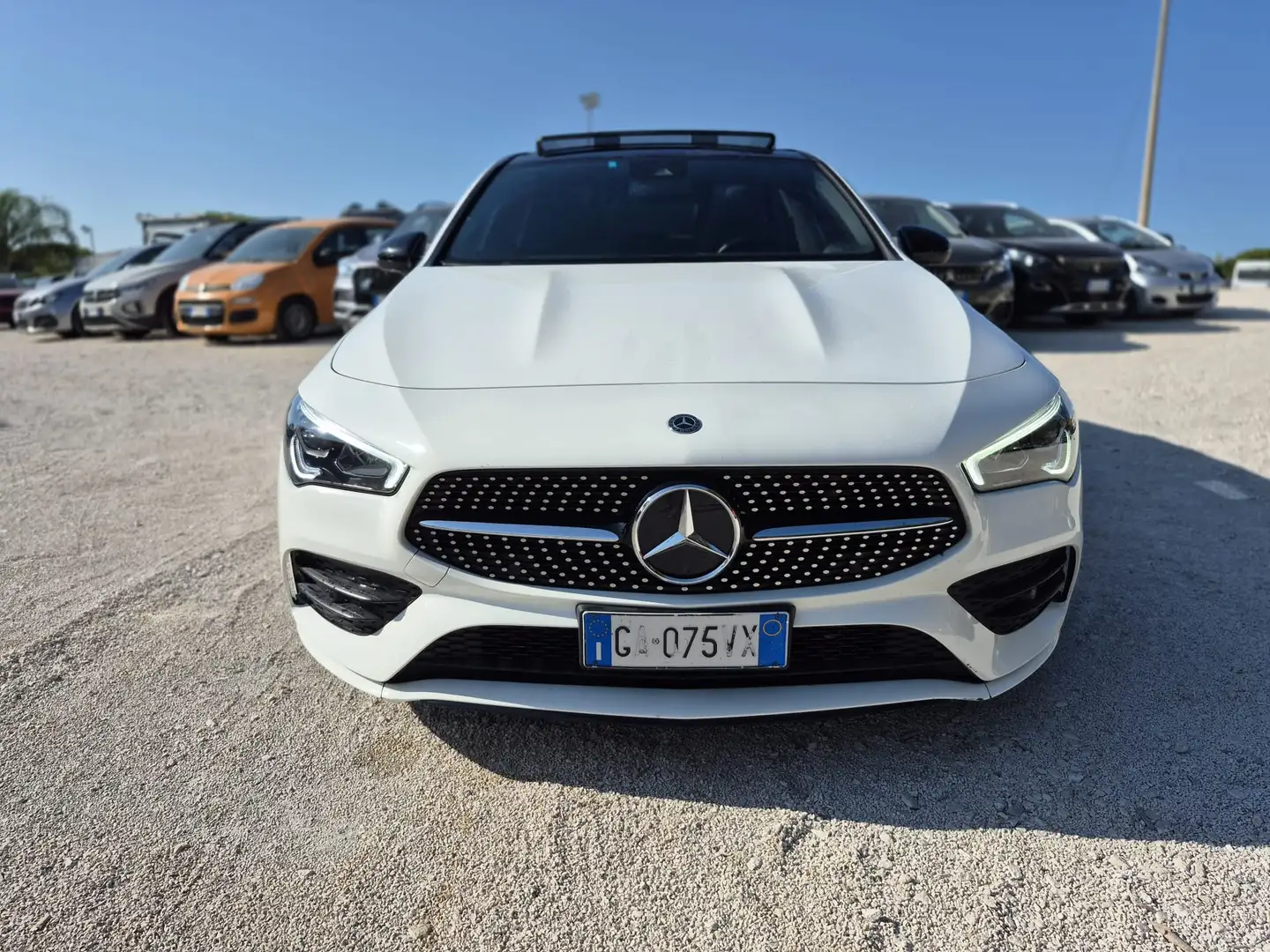 Mercedes-Benz CLA 200 CLA Shooting Brake 200 d Premium auto bijela - 2