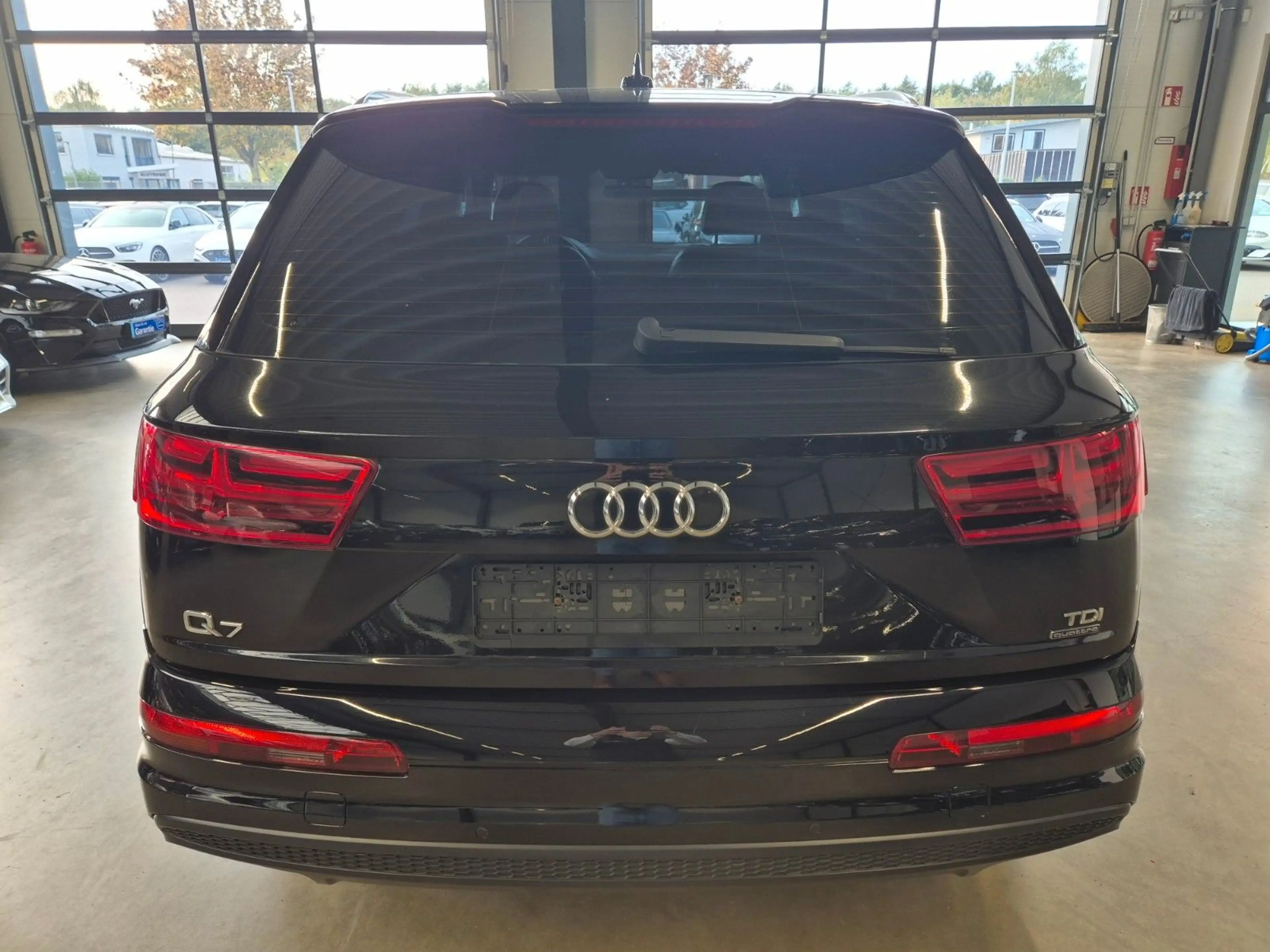 Audi Q7 3.0 TDI QUATTRO S-LINE LEDER NAVI STANDHZ AHK — photo 4