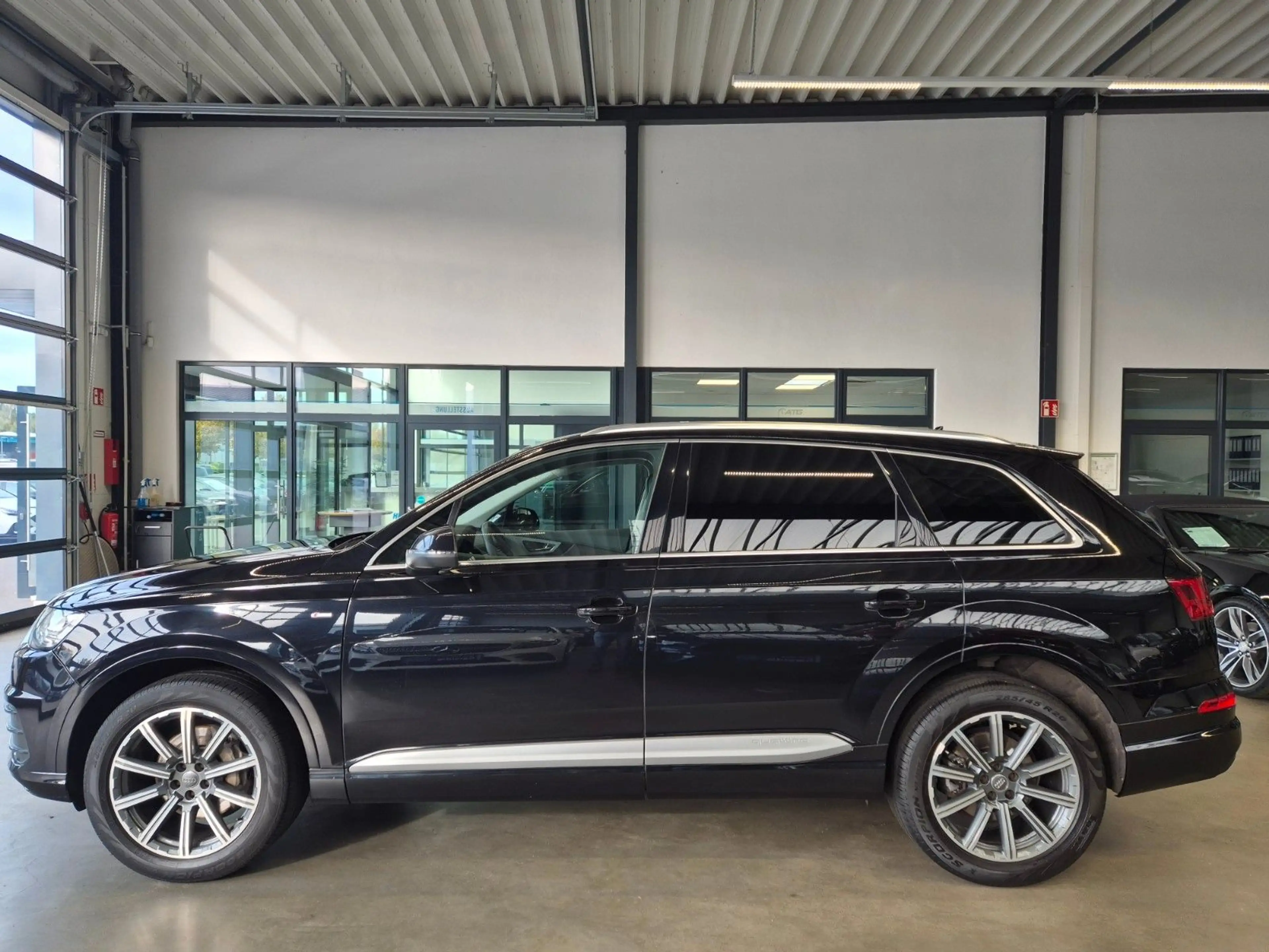 Audi Q7 3.0 TDI QUATTRO S-LINE LEDER NAVI STANDHZ AHK — photo 6