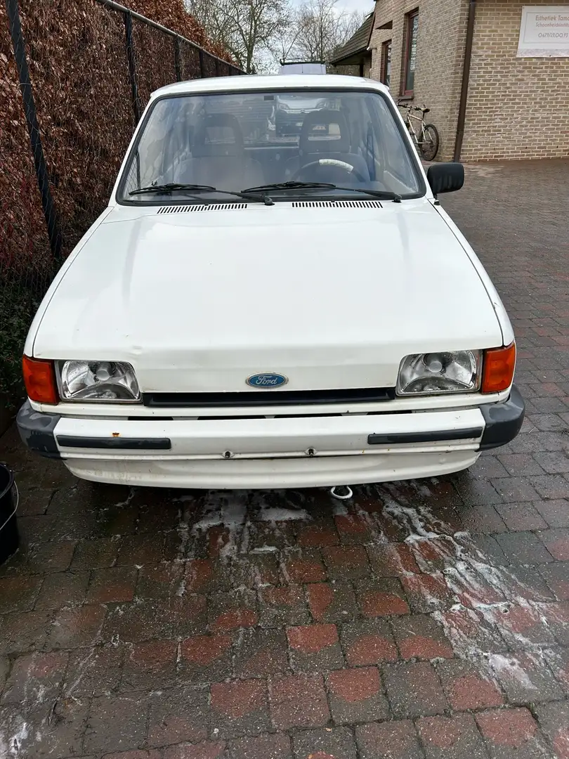 Ford Fiesta C Blanc - 1
