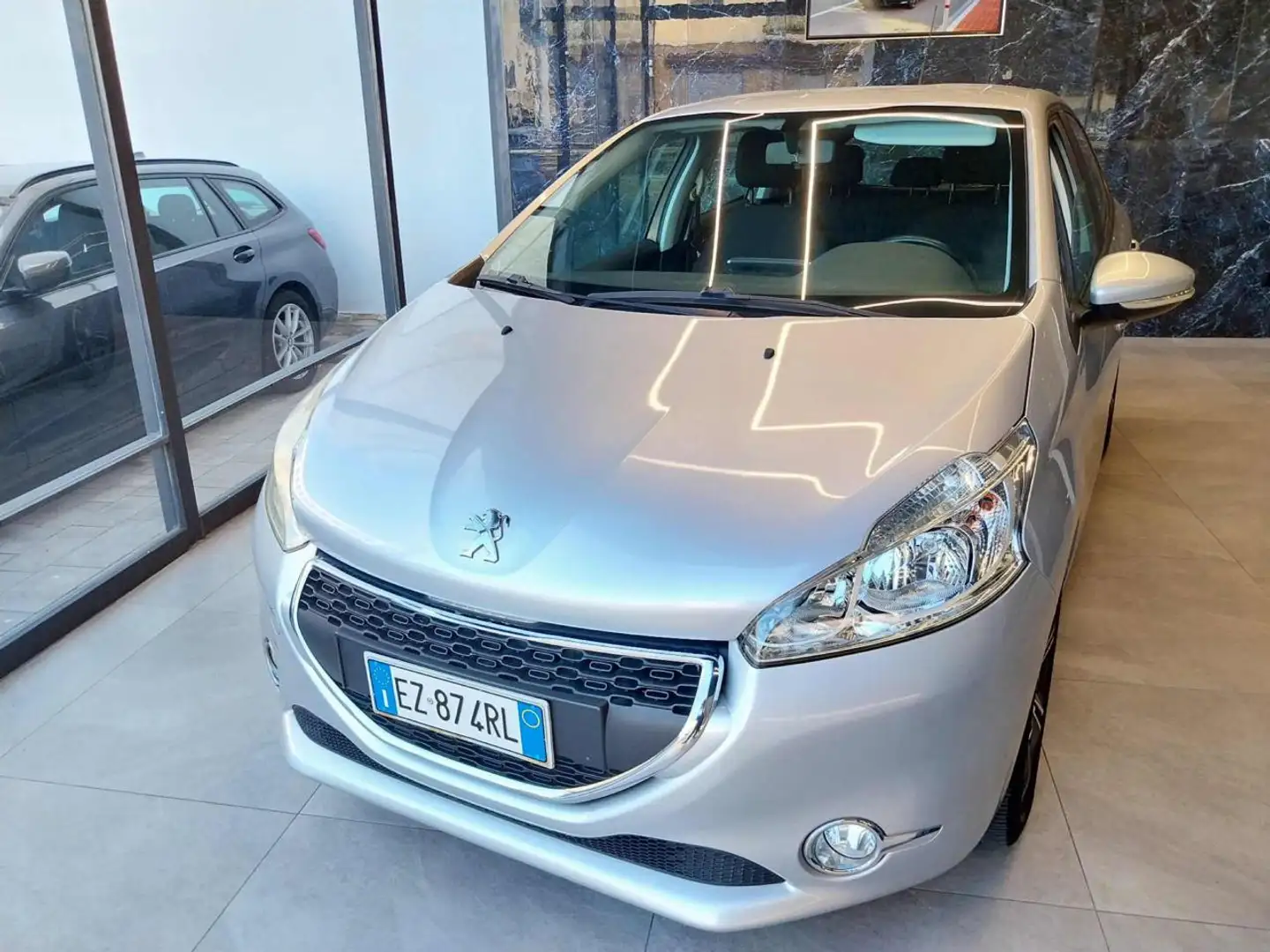 Peugeot 208 1.4 8V HDi 68CV 5p. Business Grigio - 2