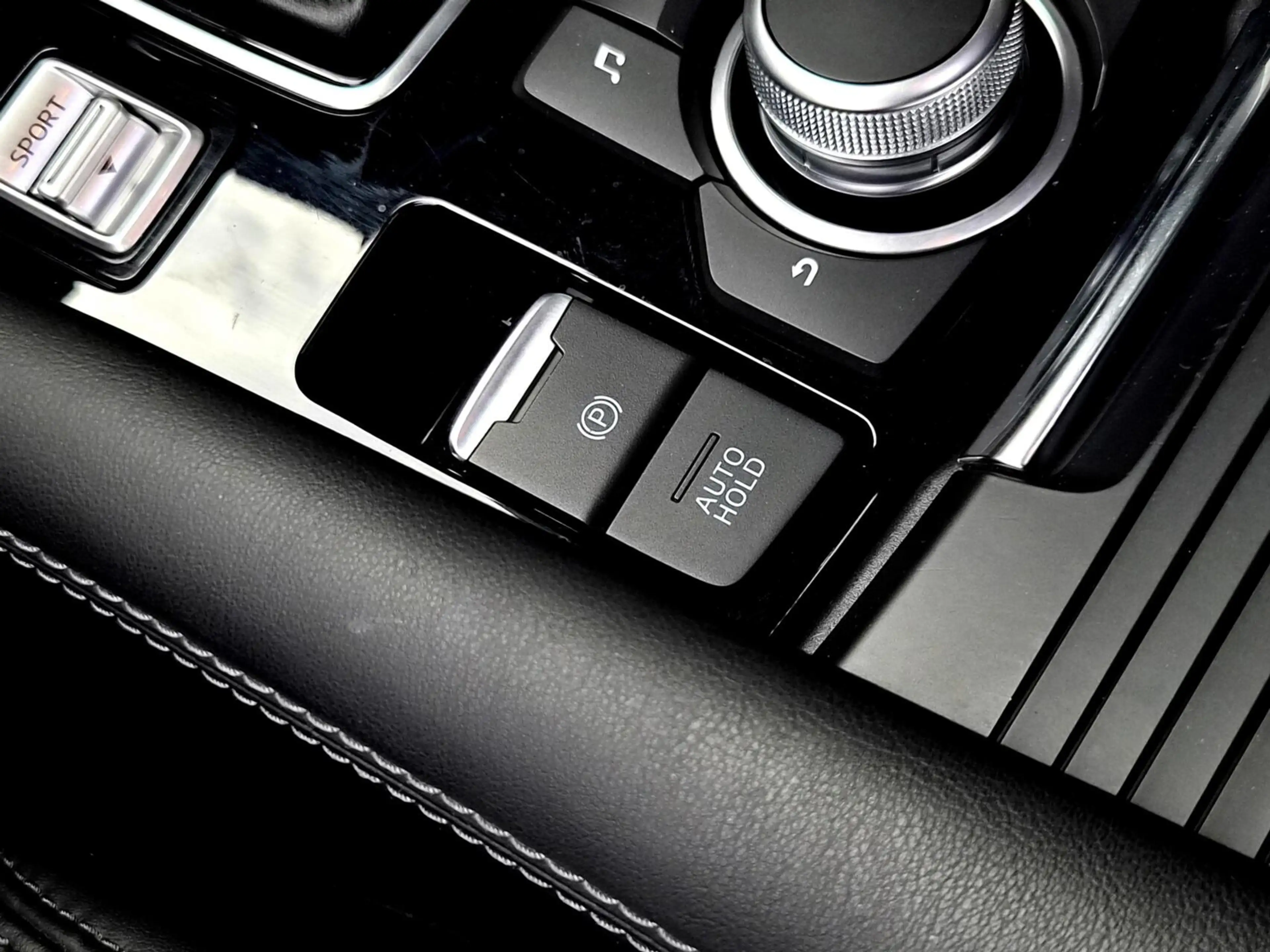 Mazda 6 Sportbreak 2.0 SkyActiv-G 165 Luxury Automaat | Vo — photo 39