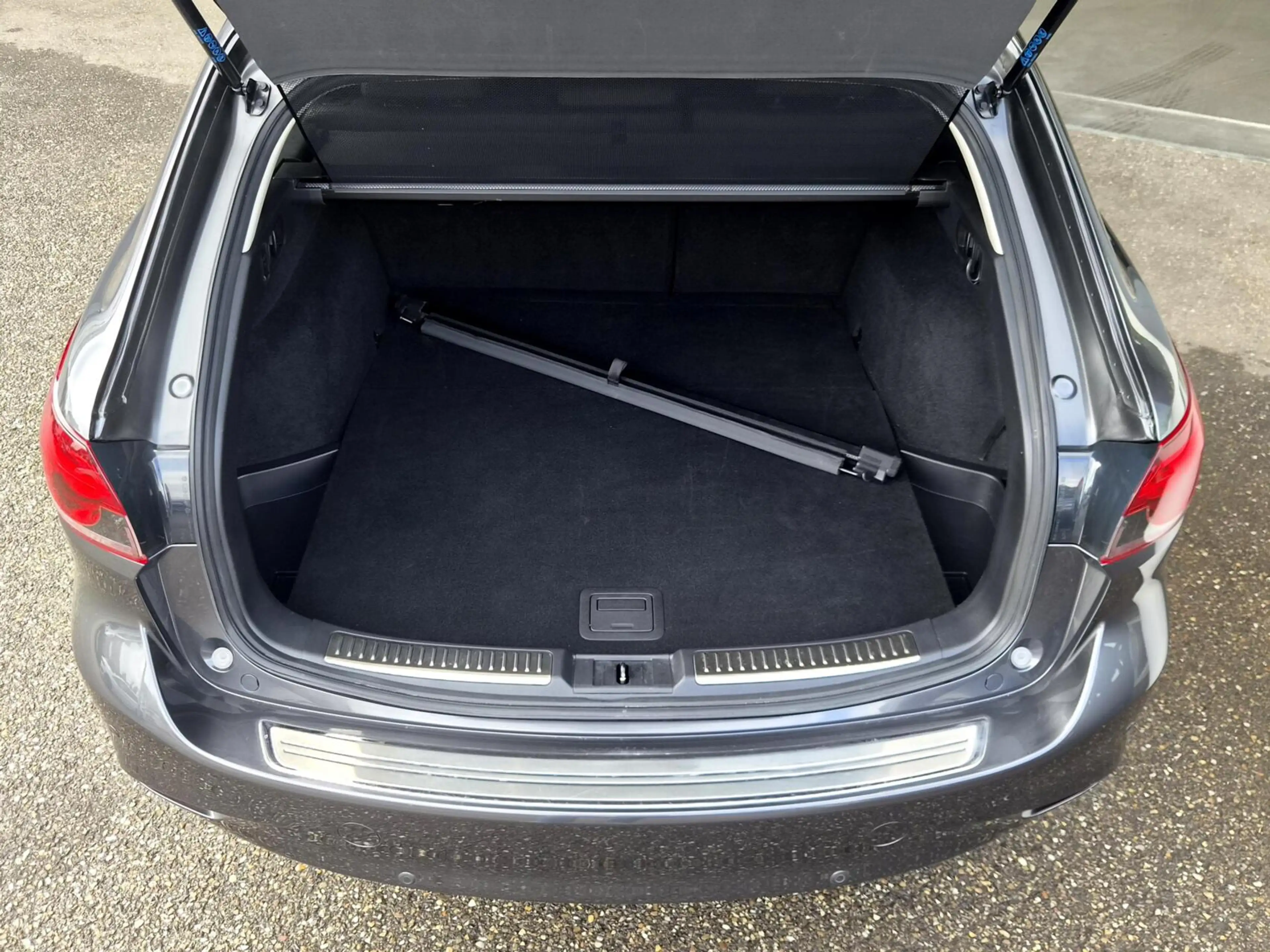 Mazda 6 Sportbreak 2.0 SkyActiv-G 165 Luxury Automaat | Vo — photo 10