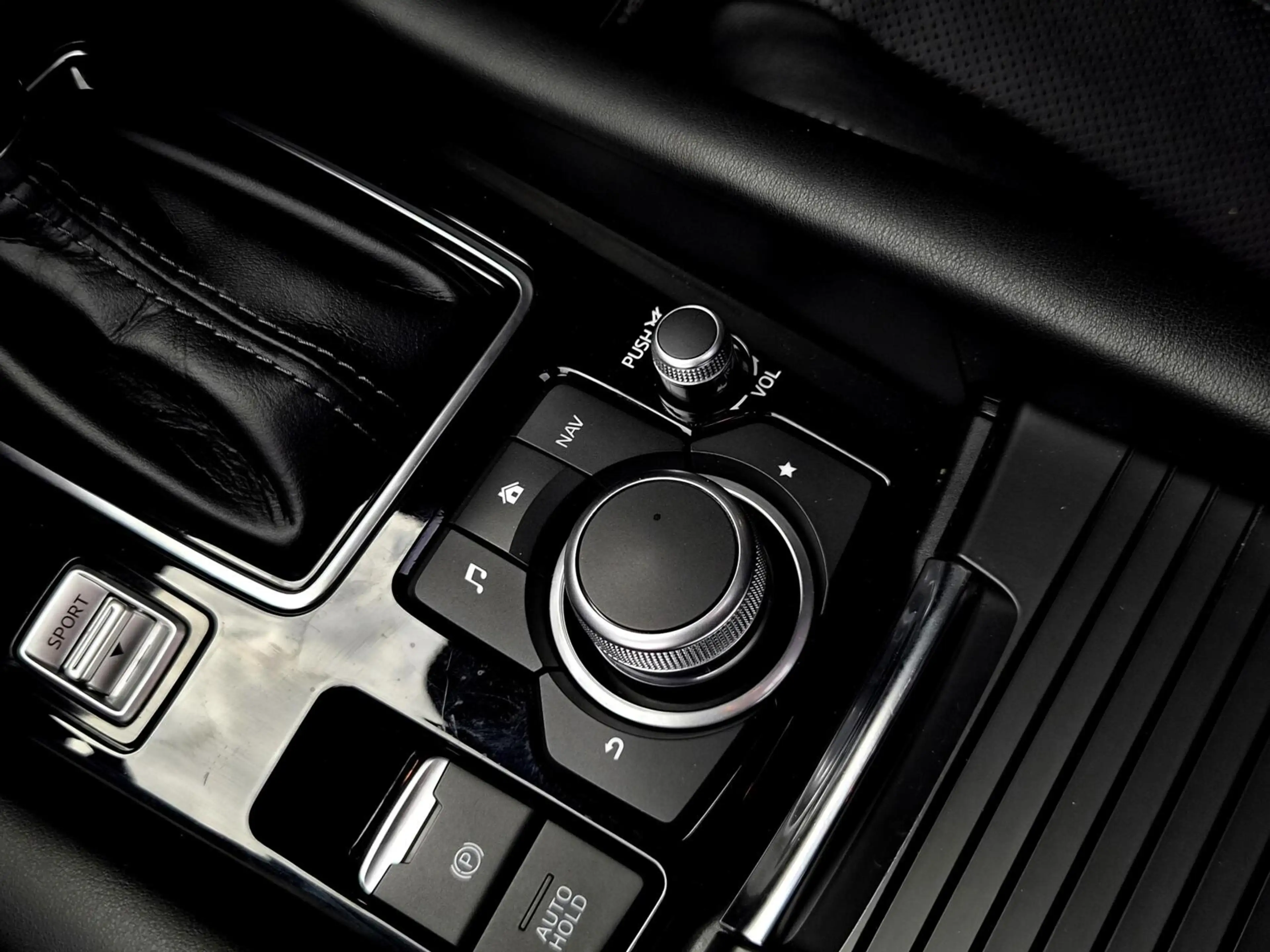 Mazda 6 Sportbreak 2.0 SkyActiv-G 165 Luxury Automaat | Vo — photo 23