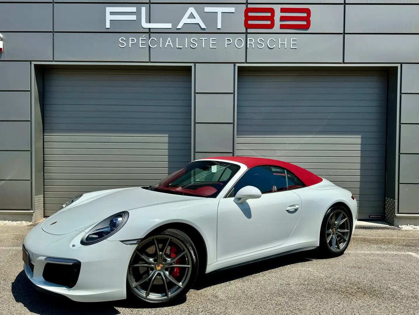 Porsche 911 Carrera 4S Cabriolet 3.0i 420 PDK Bílá - 1