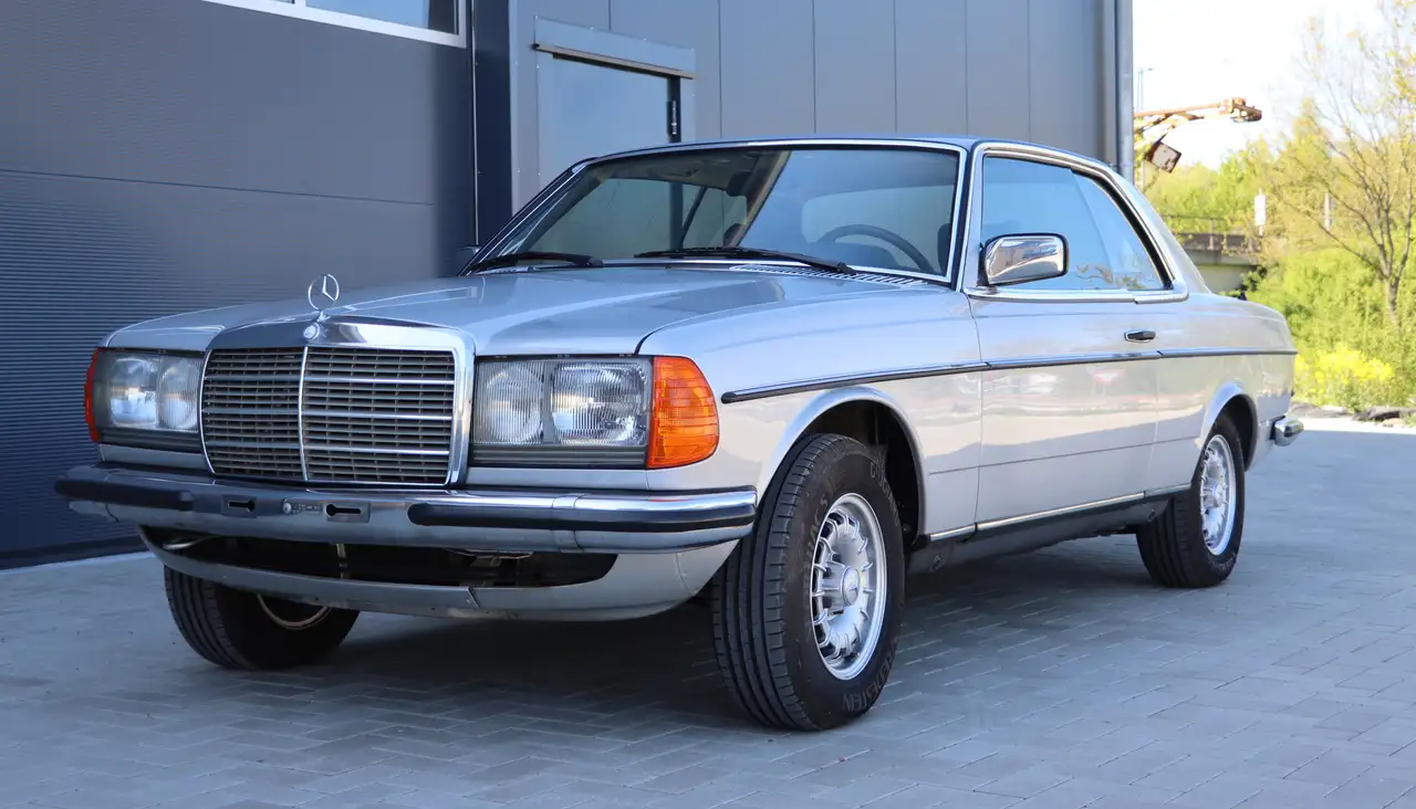 Mercedes-Benz 280 C W123, foto 1