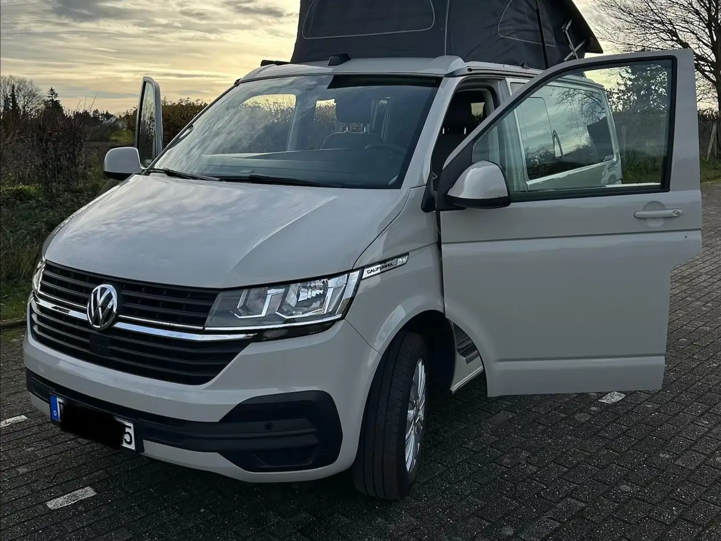 Volkswagen T6.1 California California T6.1 Beach Camper Edition Gris - 1