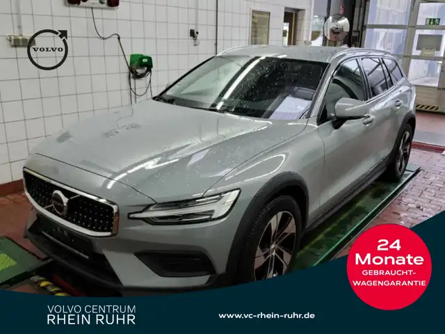Volvo V60 Cross Country B4 (D) AWD  PLUS AHK+FAP+LM19+