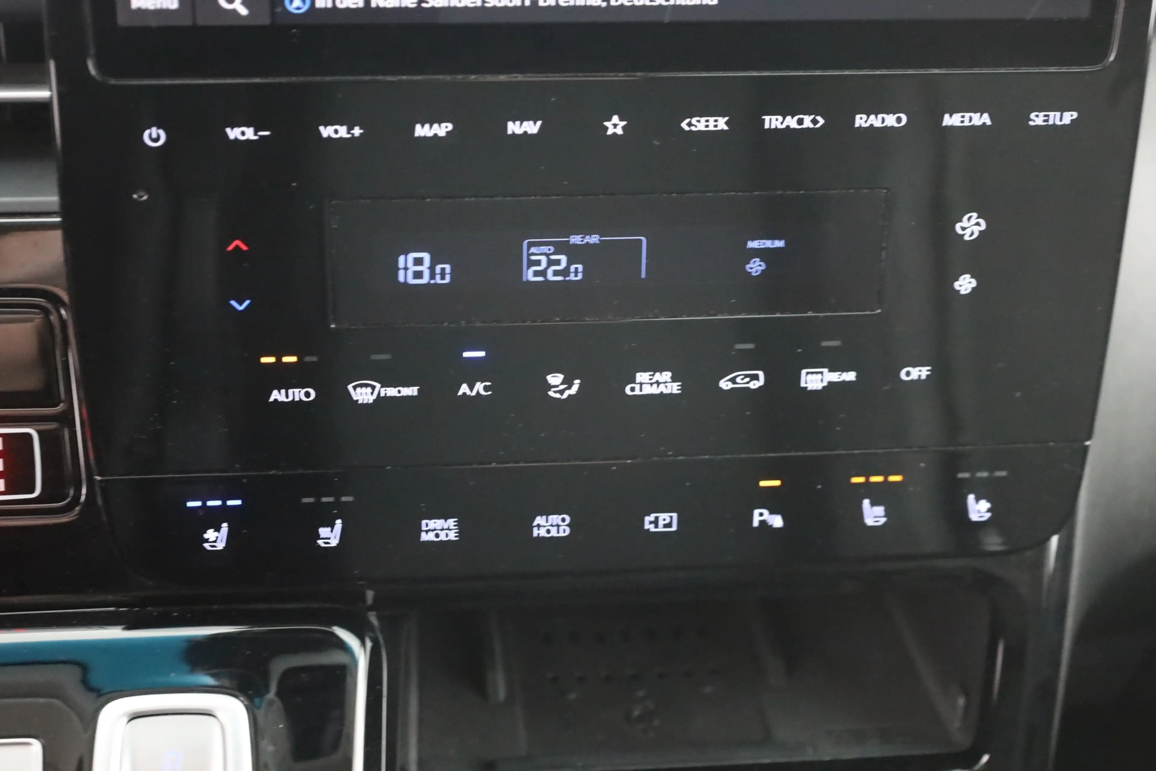 Hyundai STARIA 2.2 CRDi Prime 4WD 9-Sitzer LED Navi 360° — photo 12