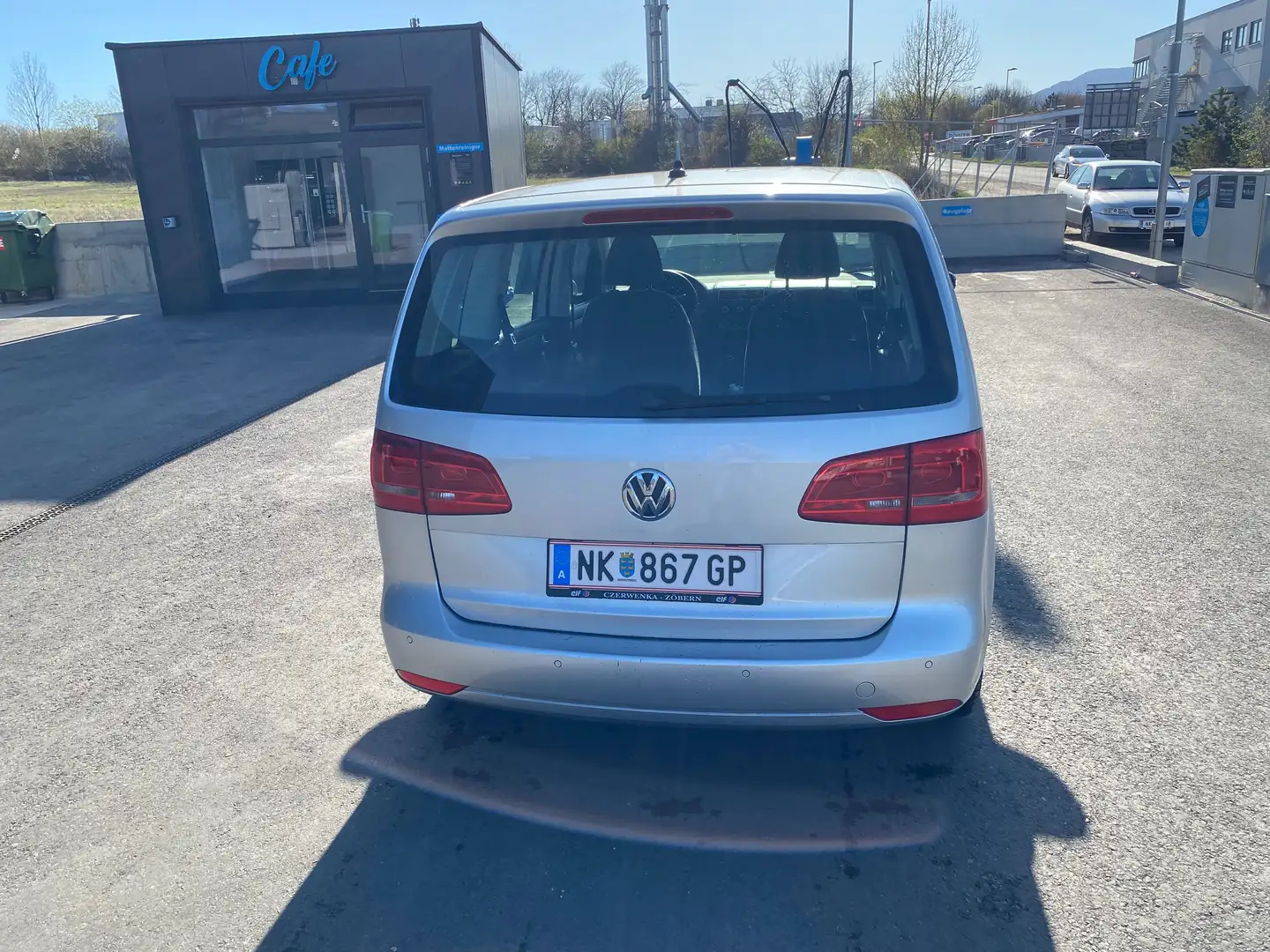 Volkswagen Touran Touran Trendline 1,6 BMT TDI DPFTrendline Silber - 2