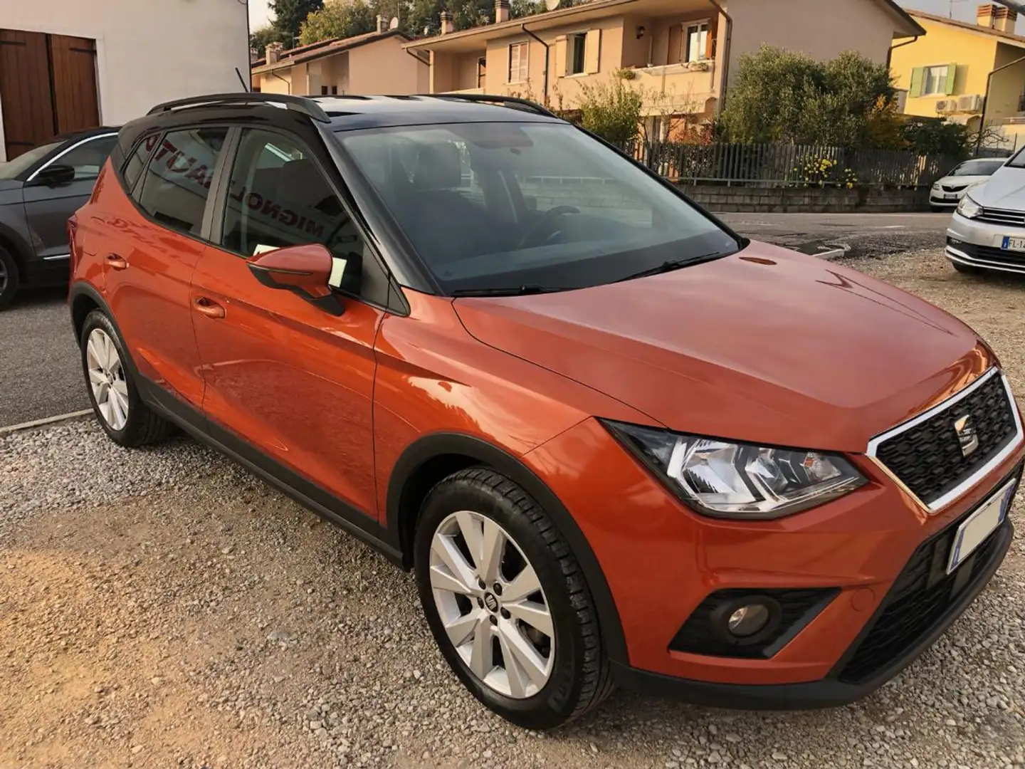 SEAT Arona 1.0 TGI Style OK NEOPATENTATI Orange - 2