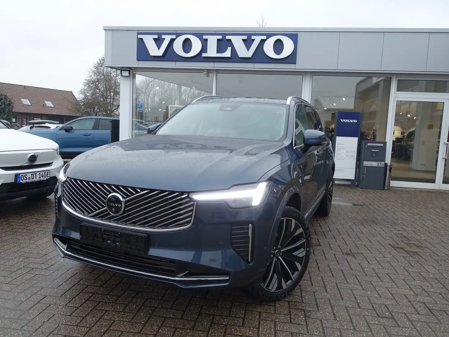 Volvo XC90 Plus BrightT8 AWD Plug-in Hybrid/FourC/Pano Blau - 1