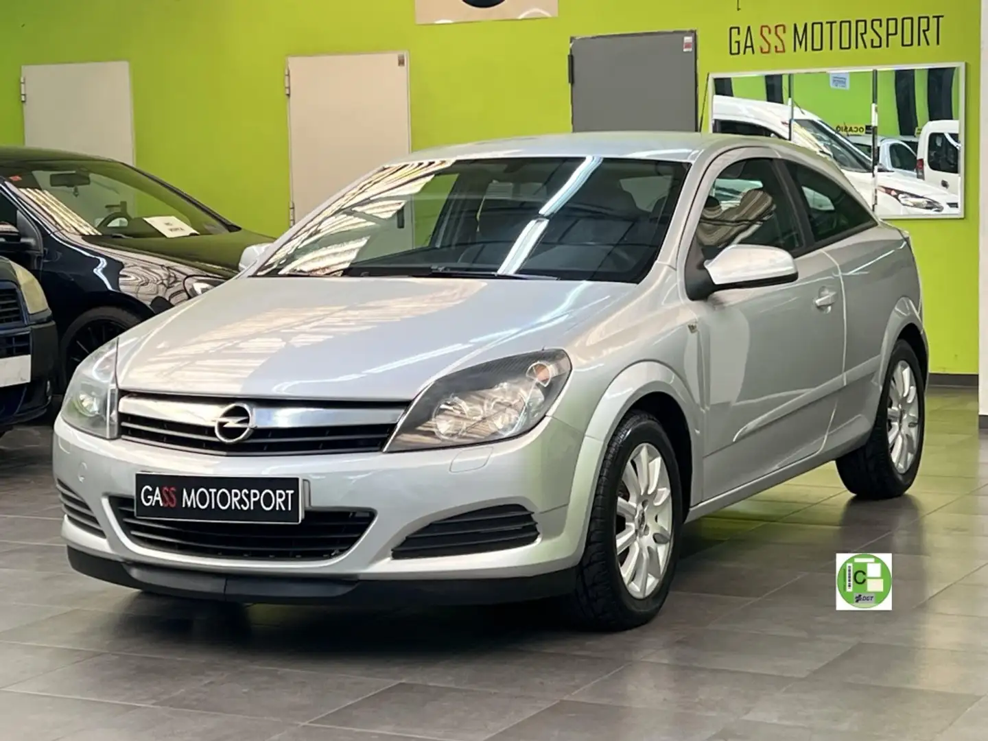 Opel Astra GTC 1.6 16v Sport Gris - 1