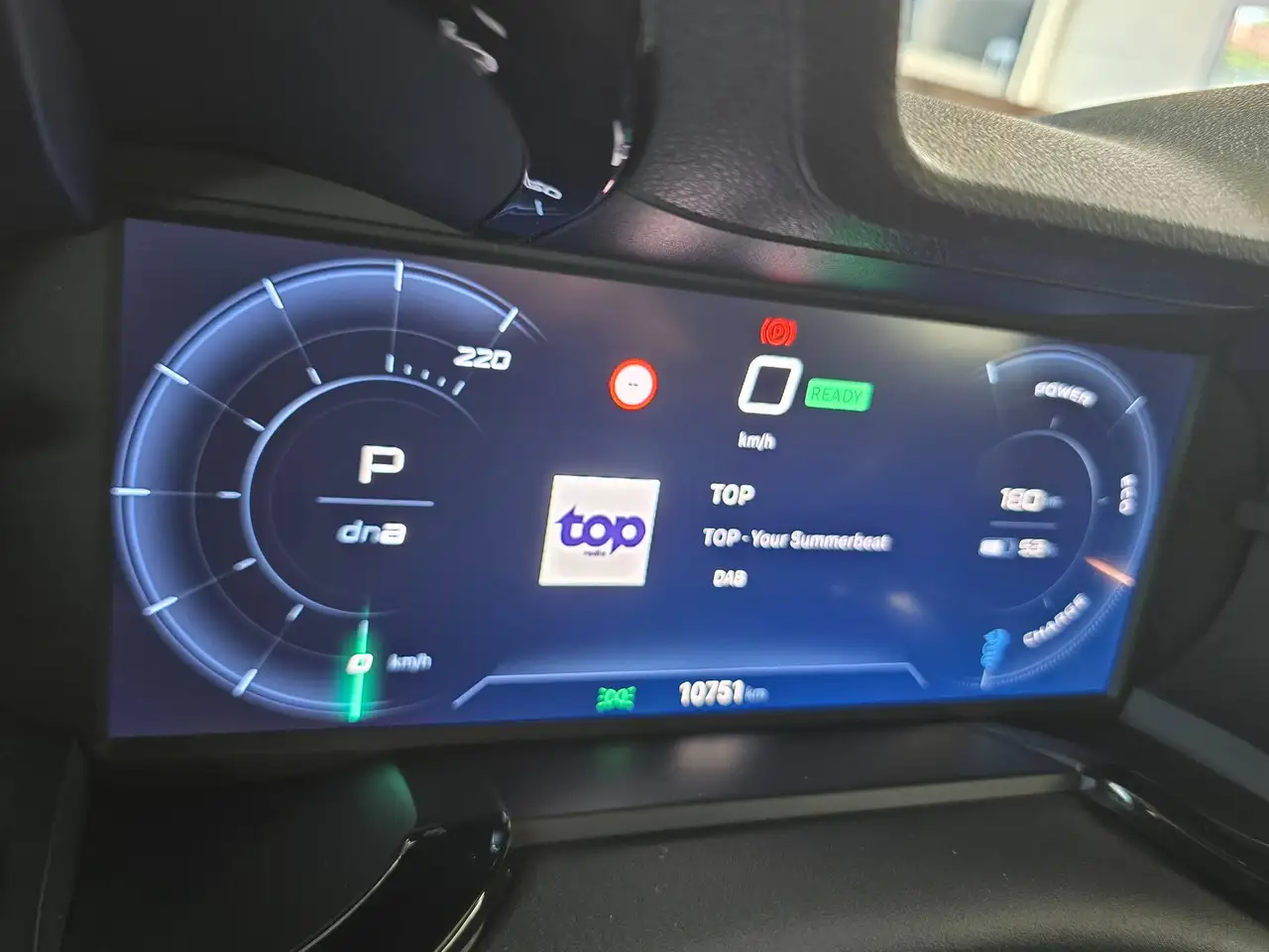 Alfa Romeo Junior e-Junior 54 kWh Elettrica / Apple + android / Led Lichts, миниатюра 29
