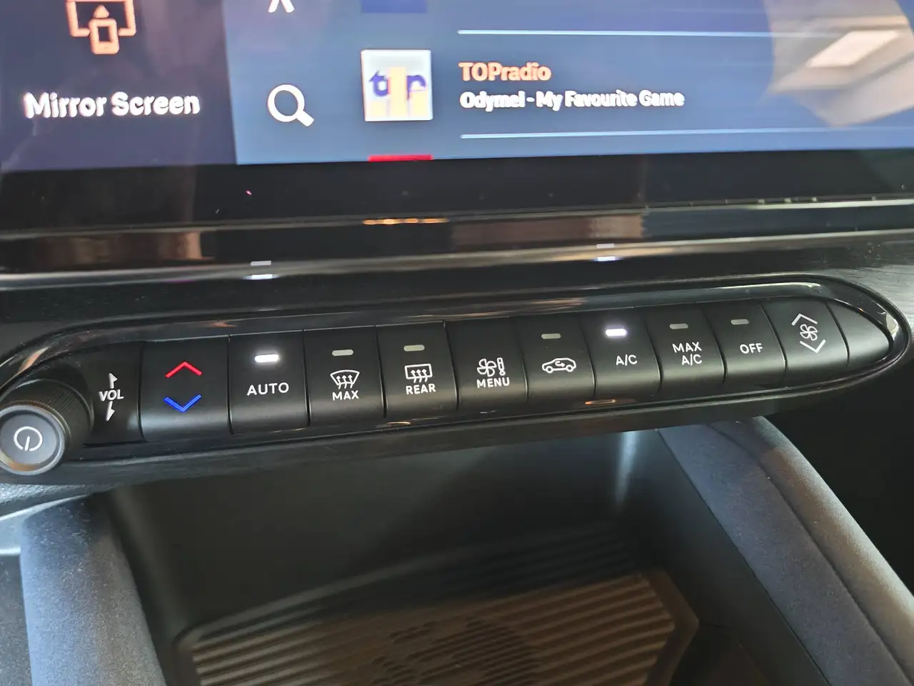 Alfa Romeo Junior e-Junior 54 kWh Elettrica / Apple + android / Led Lichts, миниатюра 18