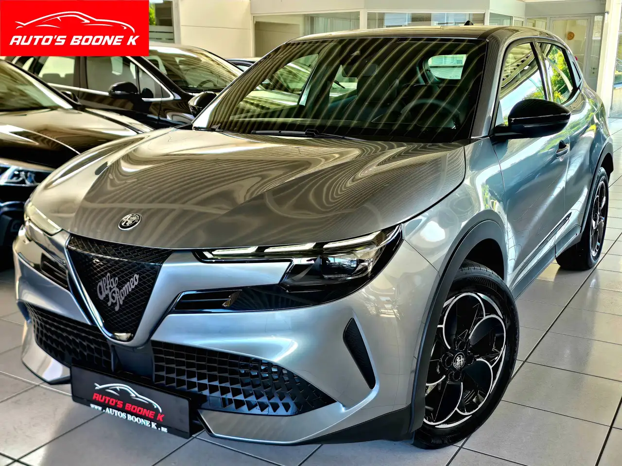 Alfa Romeo Junior e-Junior 54 kWh Elettrica / Apple + android / Led Lichts