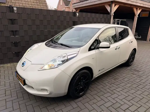 Nissan Leaf Base 24 kWh| WIT| ZERO EMISSIE| VELE OPTIES| LM