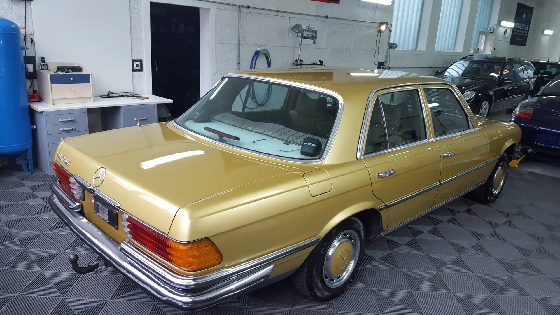 Mercedes-Benz 350 SE Or - 2