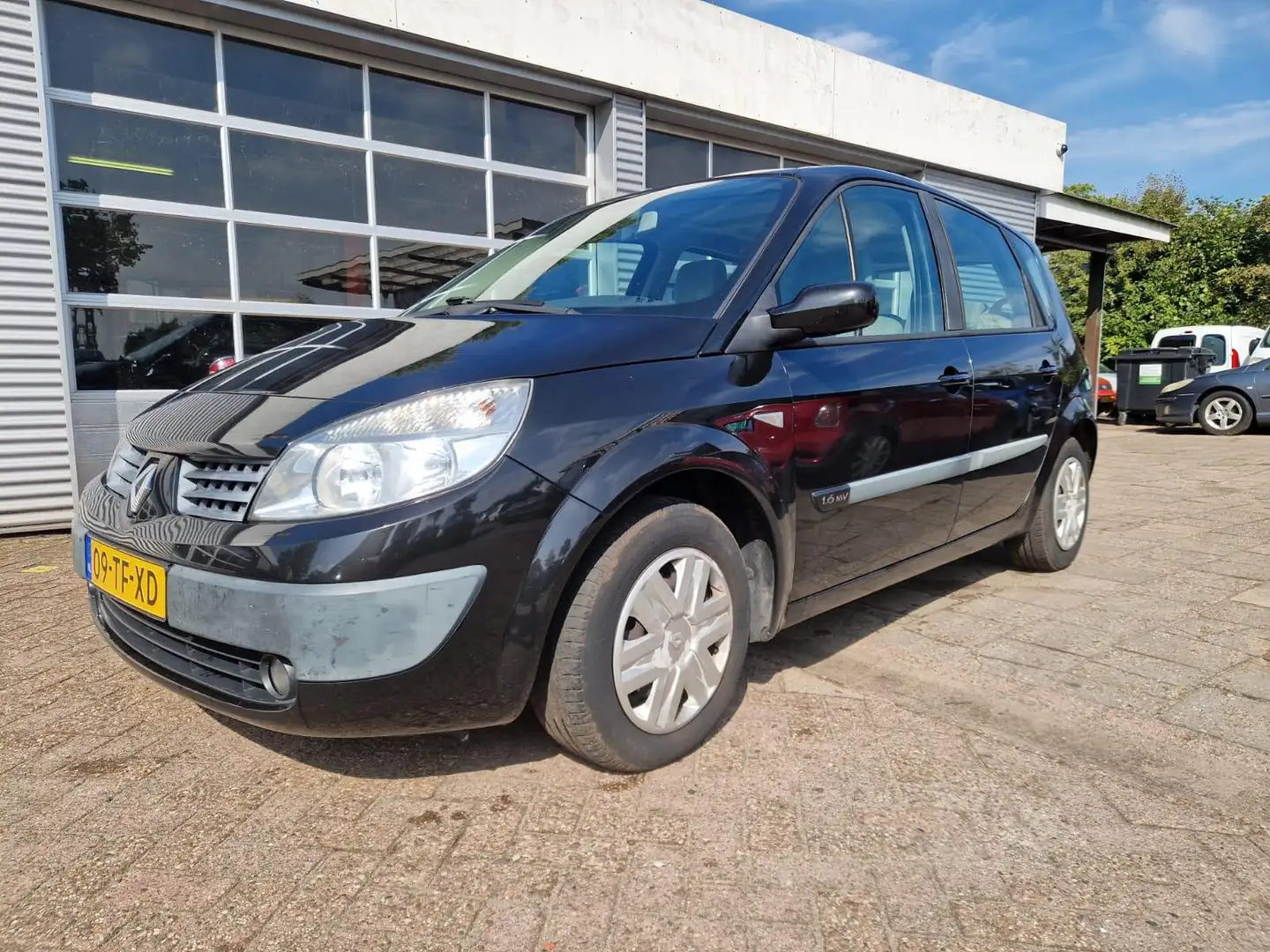 Renault Scenic 1.6-16V Dynamique Comfort ( EXPORTPRIJS) Czarny - 1