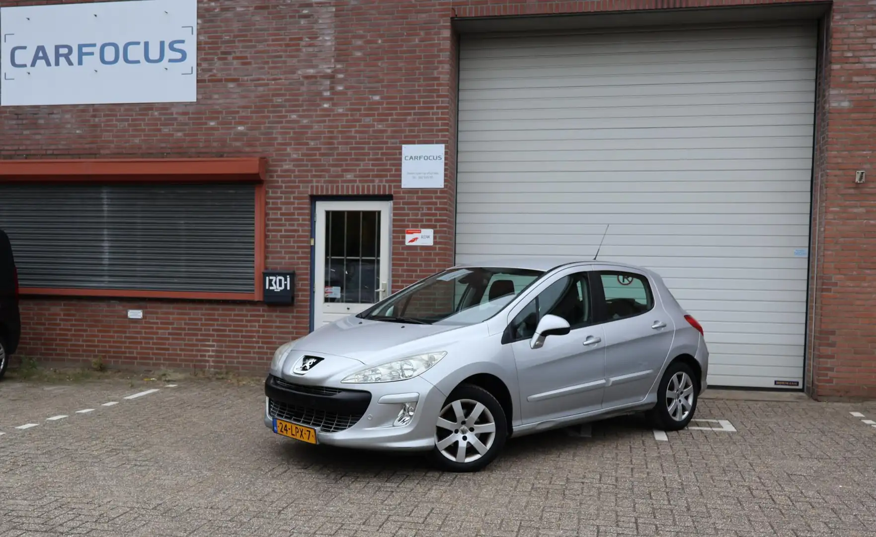 Peugeot 308 1.6 VTi Sublime 06-26 APK 1e eigenaar NAP Cruise A Grijs - 1