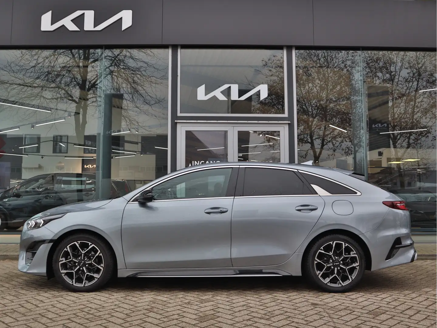 Kia ProCeed / pro_cee'd 1.5 T-GDi GT-Line Facelift DCT7 Automaat | Cruise Gris - 2