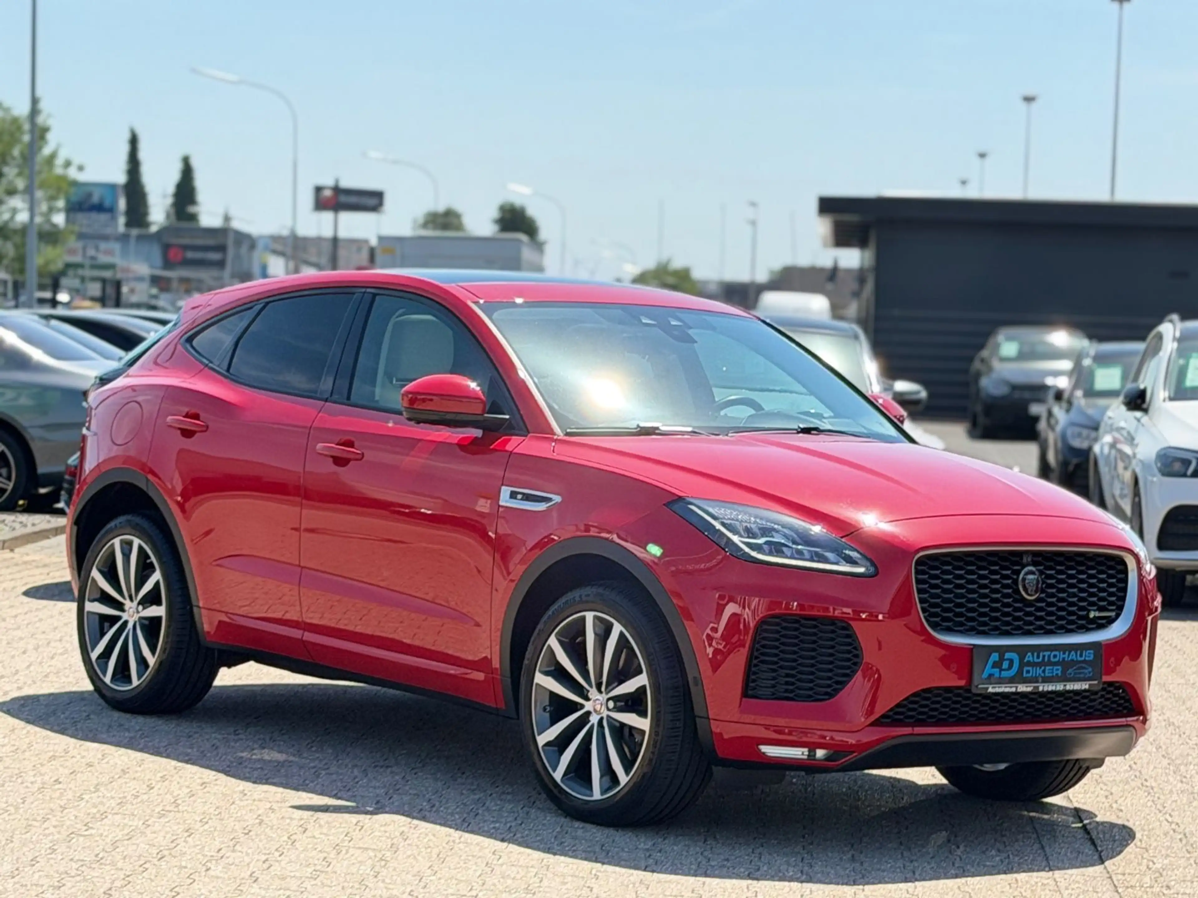 Jaguar E-Pace E-PACE R-Dynamic S AWD — photo 2